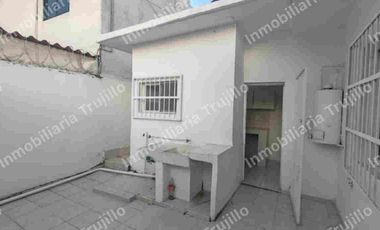 VENDO CASA EN LA COLONIA LUIS ECHEVERRIA, A UN LADO DEL HOTEL PLAYA DE ORO VERACRUZ