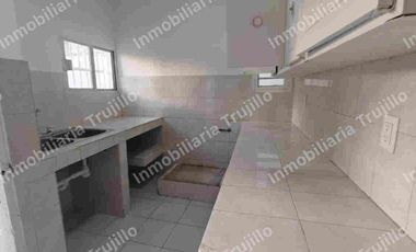 VENDO CASA EN LA COLONIA LUIS ECHEVERRIA, A UN LADO DEL HOTEL PLAYA DE ORO VERACRUZ