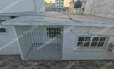 VENDO CASA EN LA COLONIA LUIS ECHEVERRIA, A UN LADO DEL HOTEL PLAYA DE ORO VERACRUZ