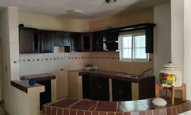 EXCELENTE CASA EN VENTA A PRECIO DE TERRENO...