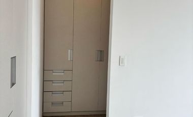 SUITE DE RENTA, EN CUMBAYA, CON PATIO Y PERGOLA