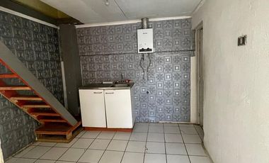 4 Casa en terreno de 213 Mts. Aprox. Cercana a Avda. José Miguel Carrera, Paradero 38 de Gran Avenida.