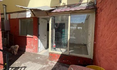 4 Casa en terreno de 213 Mts. Aprox. Cercana a Avda. José Miguel Carrera, Paradero 38 de Gran Avenida.