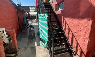 4 Casa en terreno de 213 Mts. Aprox. Cercana a Avda. José Miguel Carrera, Paradero 38 de Gran Avenida.