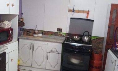 4 Casa en terreno de 213 Mts. Aprox. Cercana a Avda. José Miguel Carrera, Paradero 38 de Gran Avenida.