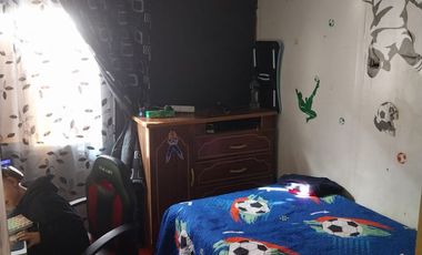 4 Casa en terreno de 213 Mts. Aprox. Cercana a Avda. José Miguel Carrera, Paradero 38 de Gran Avenida.