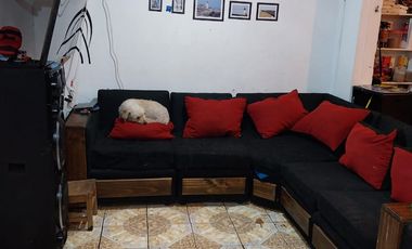 4 Casa en terreno de 213 Mts. Aprox. Cercana a Avda. José Miguel Carrera, Paradero 38 de Gran Avenida.