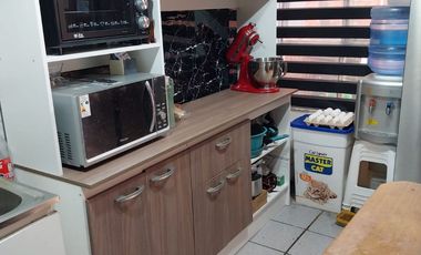 4 Casa en terreno de 213 Mts. Aprox. Cercana a Avda. José Miguel Carrera, Paradero 38 de Gran Avenida.