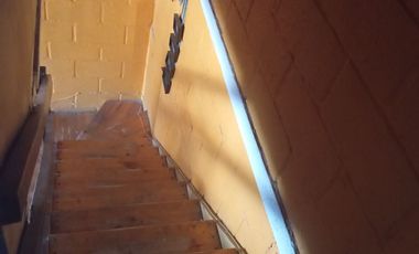 Venta Casa de 2 Pisos con Local Comercial en Pudahuel Sur