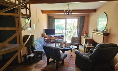Venta de Cómoda Casa en Avenida Principal