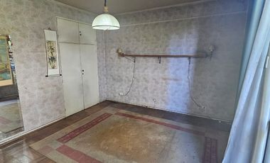 Venta de Cómoda Casa en Avenida Principal