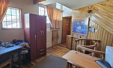 Venta de Cómoda Casa en Avenida Principal