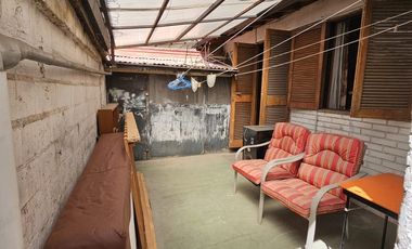 Venta de Cómoda Casa en Avenida Principal
