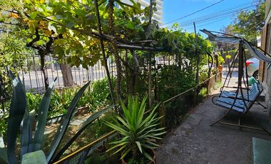 Venta de Cómoda Casa en Avenida Principal