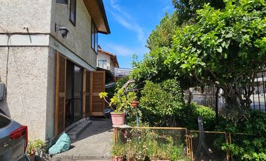 Venta de Cómoda Casa en Avenida Principal
