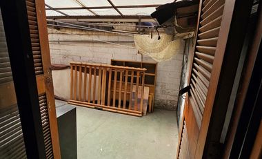 Venta de Cómoda Casa en Avenida Principal