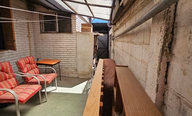 Venta de Cómoda Casa en Avenida Principal