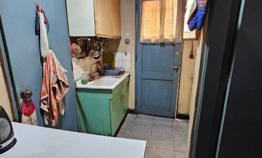 Venta de Cómoda Casa en Avenida Principal
