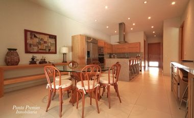 Casa en Renta en Colinas San Javier de Lujo Zona Andares Zapopan