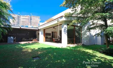 Casa en Renta en Colinas San Javier de Lujo Zona Andares Zapopan