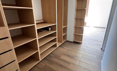 CASA EN VENTA CERCA DE PLAZA SAN DIEGO