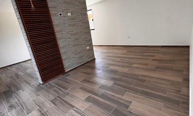CASA EN VENTA CERCA DE PLAZA SAN DIEGO