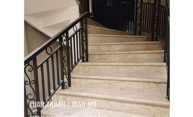 JUAL/SEWA GEDUNG RENOVASI BARU UNTUK USAHA DI KAWASAN PREMIUM JALAN DAGO BANDUNG