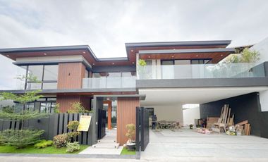 FOR SALE: Brand New 6 Bedrooms House and Lot with Swimming Pool in BF Homes Parañaque