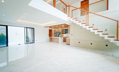 FOR SALE: Brand New 6 Bedrooms House and Lot with Swimming Pool in BF Homes Parañaque