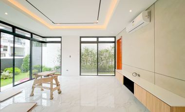FOR SALE: Brand New 6 Bedrooms House and Lot with Swimming Pool in BF Homes Parañaque