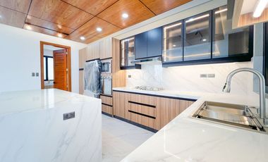 FOR SALE: Brand New 6 Bedrooms House and Lot with Swimming Pool in BF Homes Parañaque