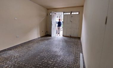 ARRIENDO APARTA-ESTUDIO EN CAMPO VALDES