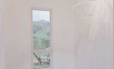 Medium Sized Home in Subic, Zambales near Beaches