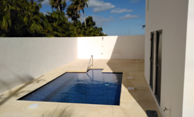 Renta Casa Amueblada con Alberca en La Playa
