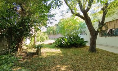 VENDO AMPLIA CASA EN VENTA - ZONA EXHIPODROMO -