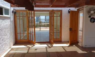 En venta Casa Estilo Mediterráneo. Condominio Mares del Sur. Iquique