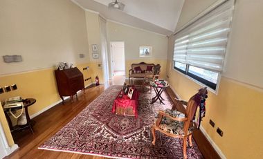Gran Casa Colonial Con Mucho Estilo, En Muy Buen Sector