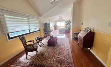Gran Casa Colonial Con Mucho Estilo, En Muy Buen Sector