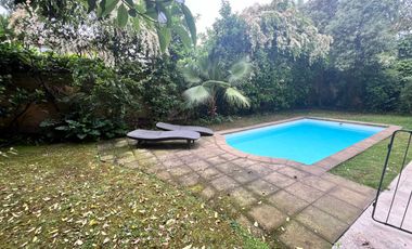 Gran Casa Colonial Con Mucho Estilo, En Muy Buen Sector