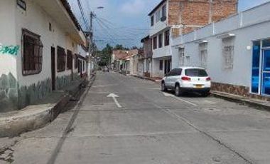 SE ARRIENDA CASA ESQUINERA CON LOCAL BARRIO OBRERO PALMIRA