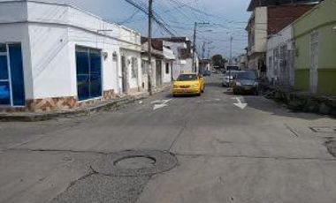 SE ARRIENDA CASA ESQUINERA CON LOCAL BARRIO OBRERO PALMIRA