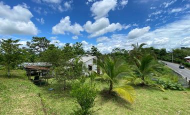 Se Vende Casa con Terreno de 1800 m2  en las Villegas ,La Concordia