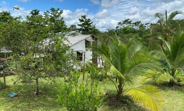Se Vende Casa con Terreno de 1800 m2  en las Villegas ,La Concordia