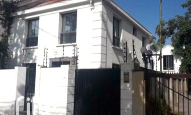 VENDO CASA/OFICINA 4D/4B ÑUÑOA