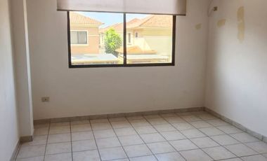 Via la Costa, Renta de linda Casa 3 dormitorios remodela con acceso a Piscina Comun