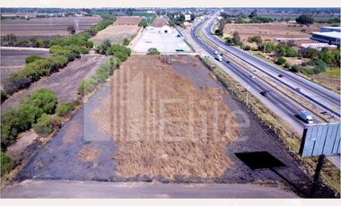 TERRENO INDUSTRIAL EN VENTA SOBRE CARRETERA 57 QUERETARO-MEXICO