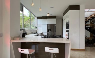 Casa AMOBLADA en Arriendo Palmas, Envigado, Antioquia