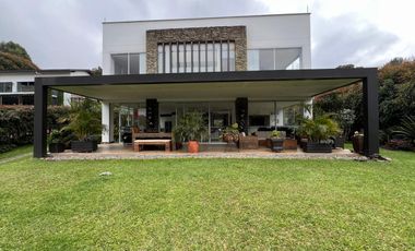 Casa AMOBLADA en Arriendo Palmas, Envigado, Antioquia