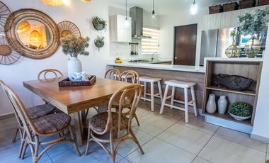 Casa en Venta en Almarena Residencial, totalmente amueblada y decorada profesionalmente