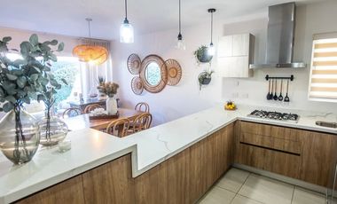 Casa en Venta en Almarena Residencial, totalmente amueblada y decorada profesionalmente
